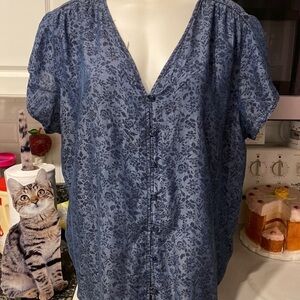 C Liz Claiborne casual blue button front short sleeve plus size top XXL.  EUC